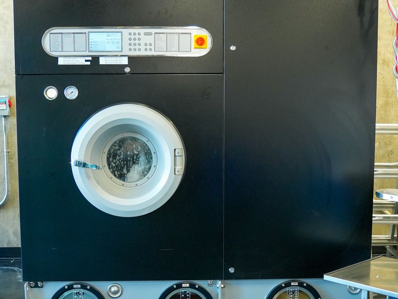 BOWE Mi360 eco-friendly dry cleaning machine